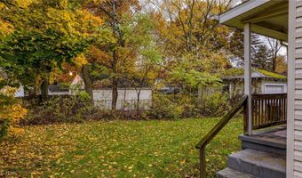 884 Lovers Ln, Akron, OH 44306