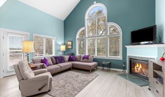 2 Beach Plum Lane U E, Bourne, MA 02532