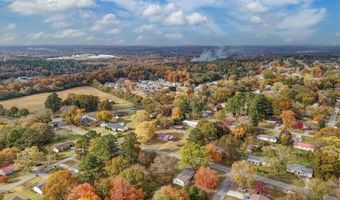 202 Katherine Dr, Albertville, AL 35951