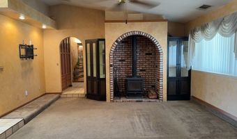 15370 Tacony Rd, Apple Valley, CA 92307