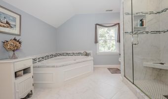 48 Essex Rd, Bedford, NH 03110