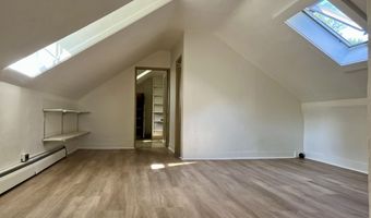 59 Cedar St, Belfast, ME 04915