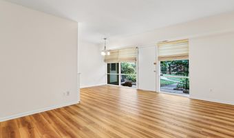 4917 AMERICANA Dr T6, Annandale, VA 22003