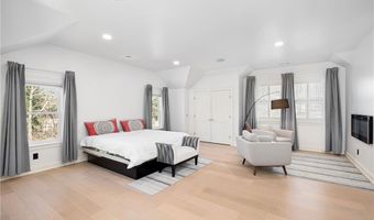 35 River Run, East Greenwich, RI 02818