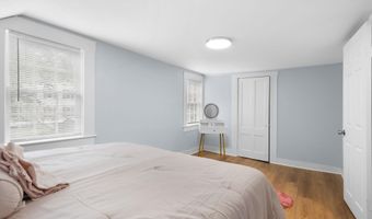 5 Bond St, Brookline, NH 03033