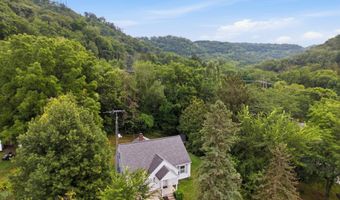 1109 S 2nd St, Alma, WI 54610