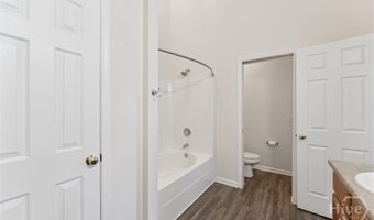 77 Stonelake Cir, Savannah, GA 31419