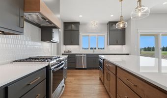 2046 Links Ln, Auburn, IN 46706