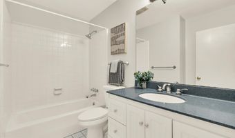 8 SANGAMORE Ct, Bethesda, MD 20816