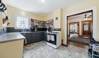 325 W 5th St, Auburn, IN 46706