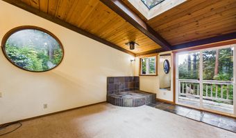 2910 Greenbriar Ln, Arcata, CA 95521