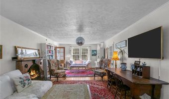 1220 Hope St, Bristol, RI 02809