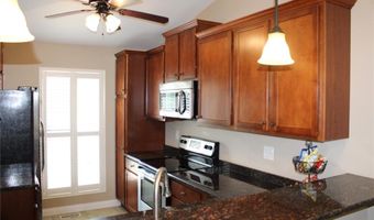 3214 E Leverett Ct, Alton, IL 62002