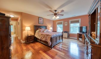 2 Warren Gln, Burlington, CT 06013