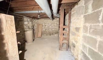 404 N 2nd St, Arkansas City, KS 67005