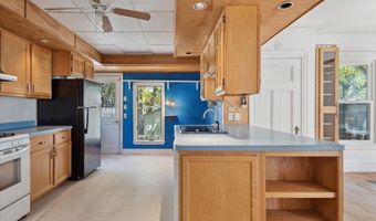 22 Ledgelawn Ave, Bar Harbor, ME 04609