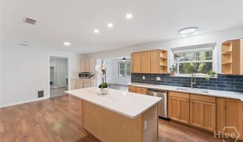 9116 Garland Dr, Savannah, GA 31406