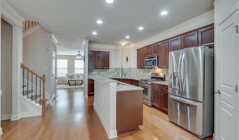 9005 Woodland Trl, Alpharetta, GA 30009
