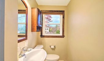 64 Peacedale Rd, Cumberland, RI 02864