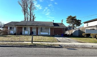 116 Madison Ave, Amityville, NY 11701