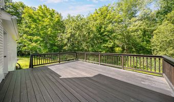 225 Bethmour Rd, Bethany, CT 06524