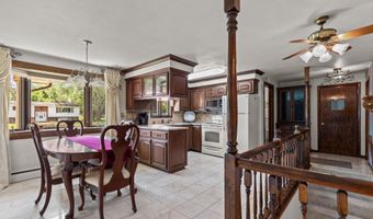 630 W CAPITOL Dr, Appleton, WI 54911