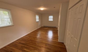 42 Briarwood Dr, Old Saybrook, CT 06475