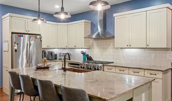 9180 Lee Harris Rd, Bentonville, AR 72713