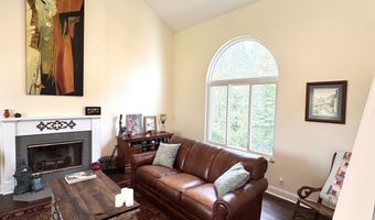 8047 Lavelle Rd, Athens, OH 45701