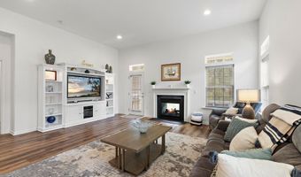 21 AURORA Cir, Barnegat, NJ 08005
