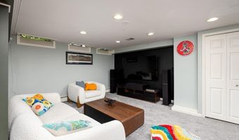 3665 Frederick Dr, Ann Arbor, MI 48105