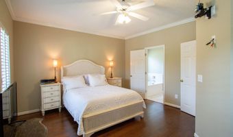612 PARK FOREST Ln, Alabaster, AL 35007