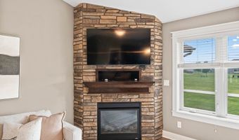 316 34th St SE, Altoona, IA 50009