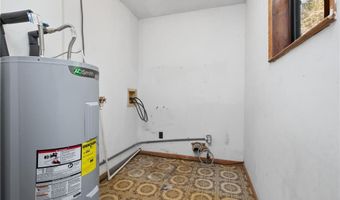 11045 Hurst Dr, Axis, AL 36505