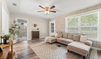 594 CEDAR Ave, Baldwin, FL 32234