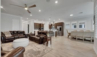 7420 PARADISO Dr, Apollo Beach, FL 33572