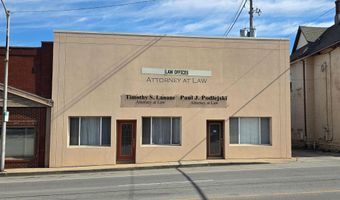 22 W 8th St, Anderson, IN 46016