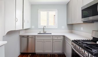 453 E Sacramento St, Altadena, CA 91001