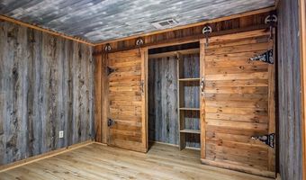 10064 Dummy Line Rd, Batesville, MS 38606