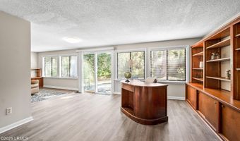 1 Marsh Harbor Dr A, Beaufort, SC 29907