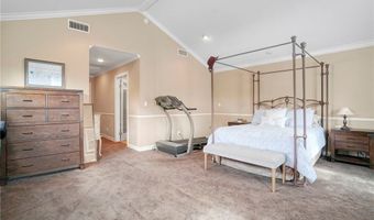 5730 Newcastle Ave, Encino, CA 91316