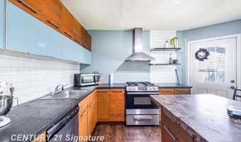 1705 Stocker, Flint, MI 48503