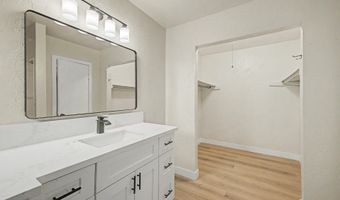 1065 W WHITELEY St, Apache Junction, AZ 85120