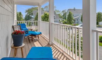 40 Kettle Point Ave, East Providence, RI 02914