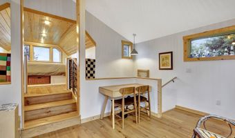 12121 Ginami St, Anchorage, AK 99516