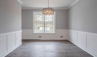 751 Leeward Ave, Beachwood, NJ 08722