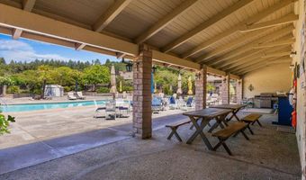 442 Las Casitas Court A, Santa Rosa, CA 95404