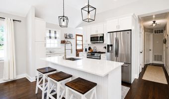469 East Rd, Belford, NJ 07718