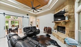140 Wood Valley Dr, Adkins, TX 78101
