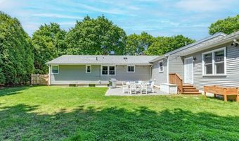 2 Amherst Rd, Andover, MA 01810
